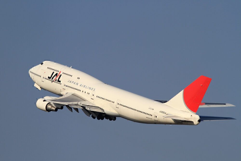 JAL 747-400D