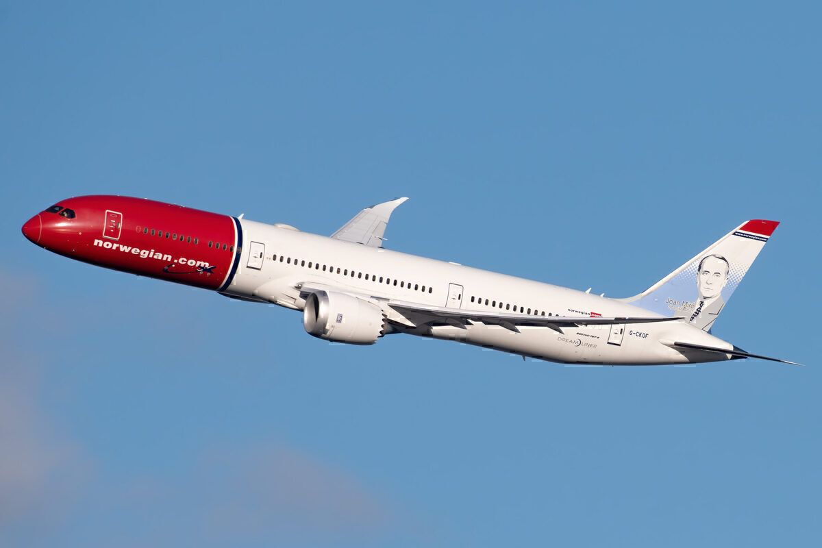 Norwegian Air UK Boeing 787-9 Dreamliner G-CKOF