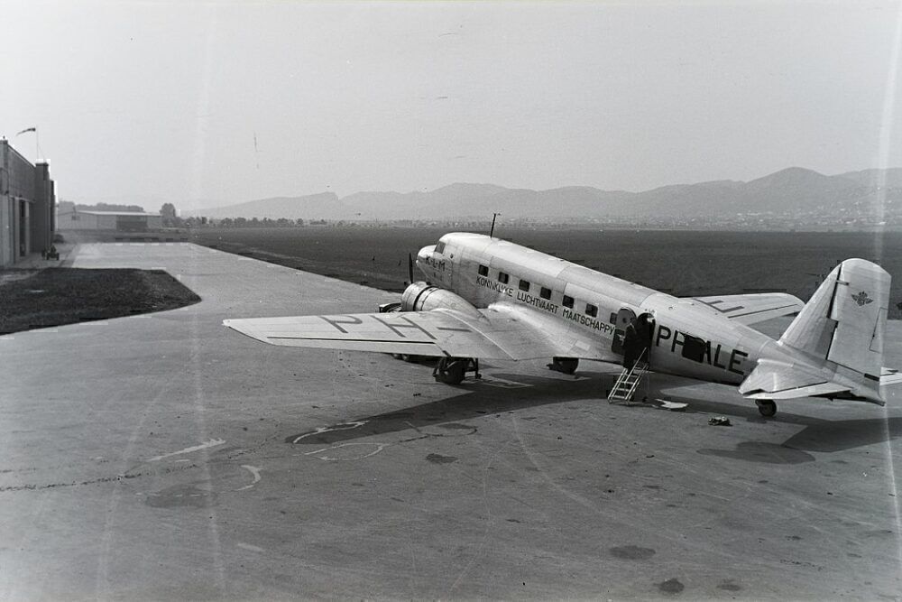 KLM DC-2