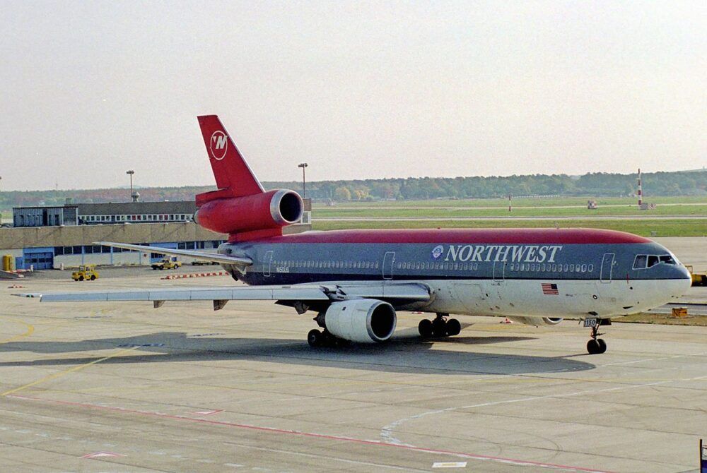 Northwest Airlines DC-10