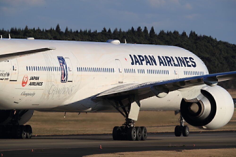 Japan Airlines, Boeing 777, Engine Failure