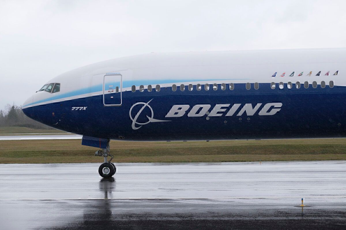 Boeing 777X livery launch logo