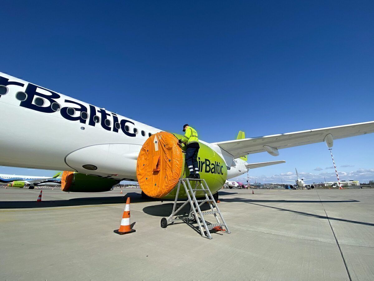 airBaltic, Maintenance, Training