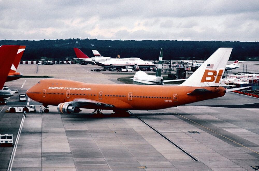 Braniff Boeing 747-100