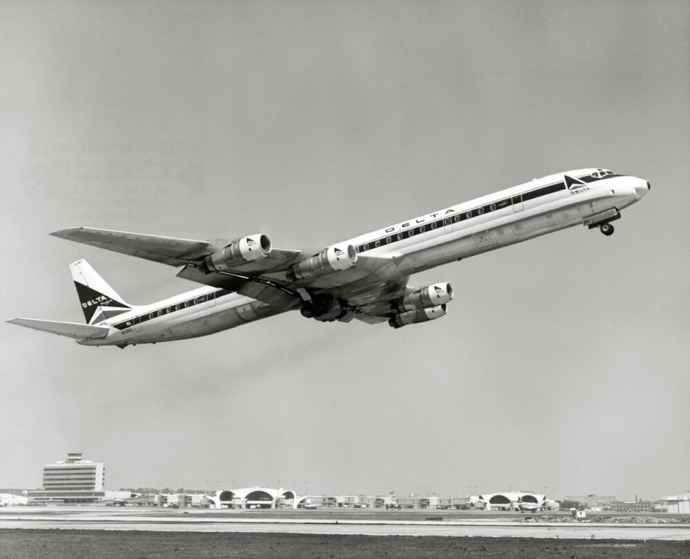 Delta Air Lines DC-8