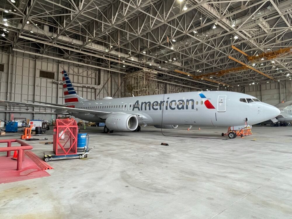 American Boeing 737-800