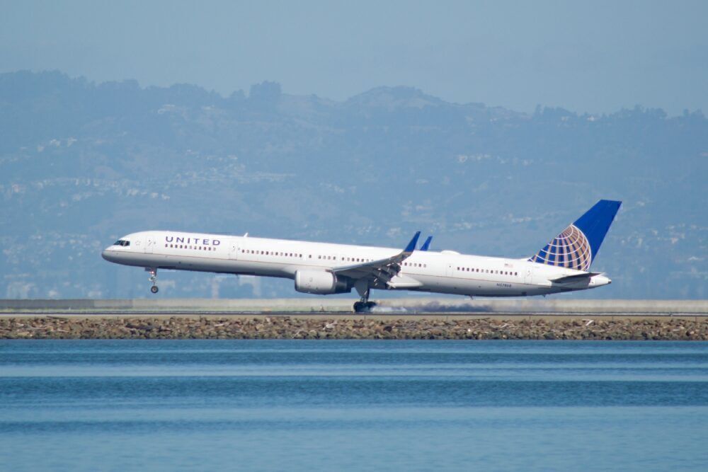 United 757-300