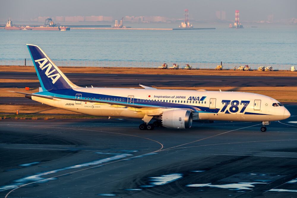 ANA Boeing 787-8