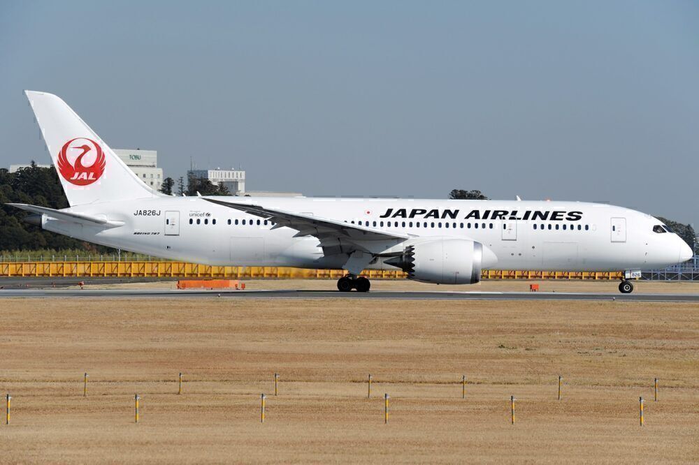 Japan Airlines Boeing 787-8