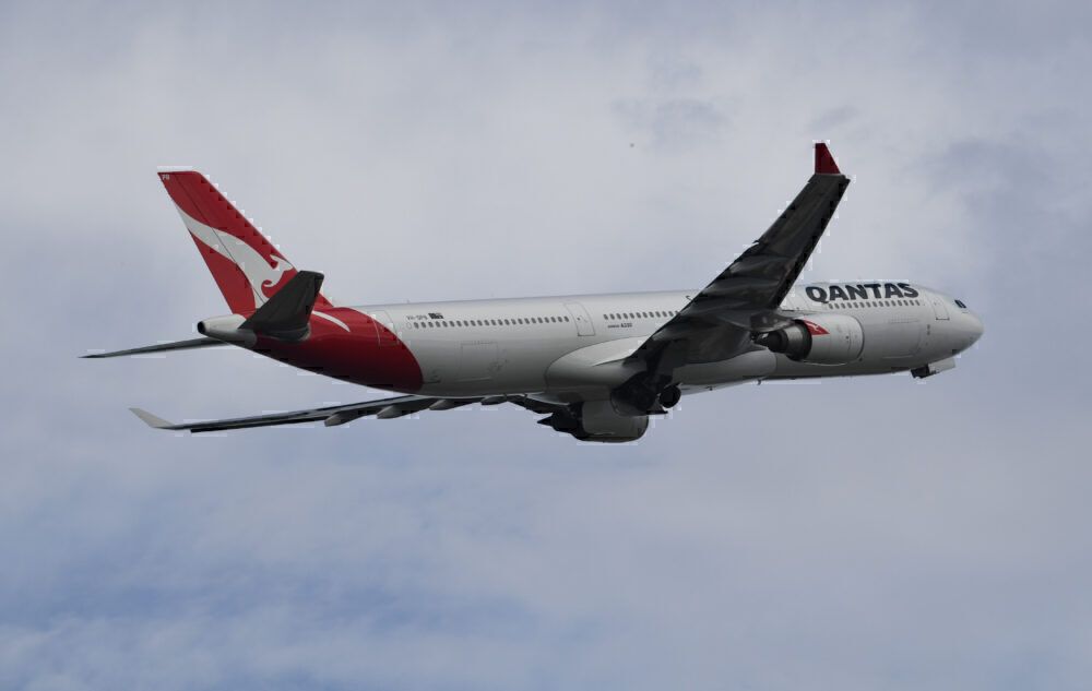 Qantas-Airbus-A330-depressurization