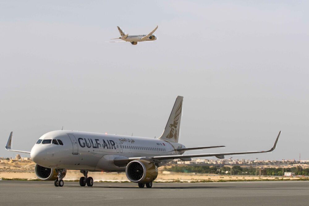 Gulf Air A320 taxiing 
