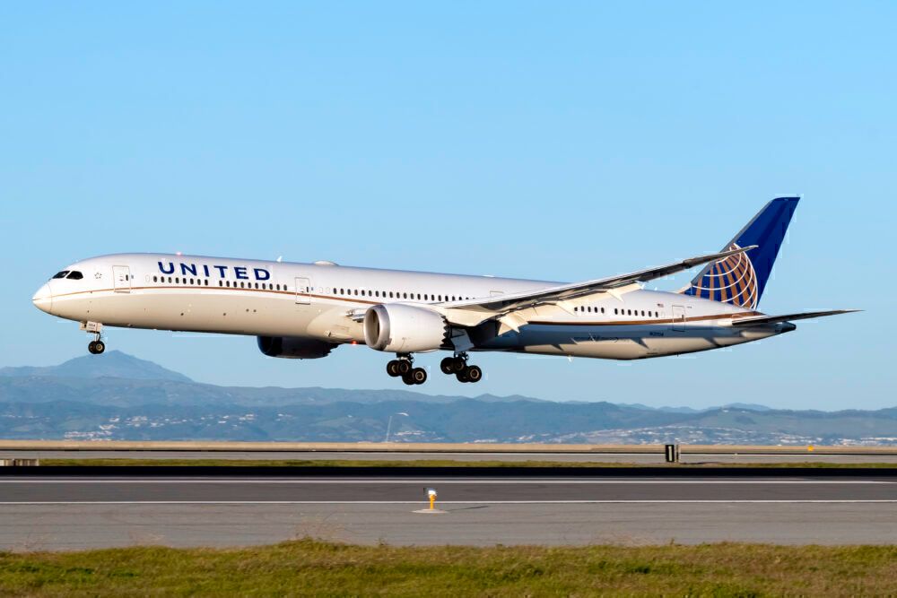 United Airlines Boeing 787-10 San Francisco