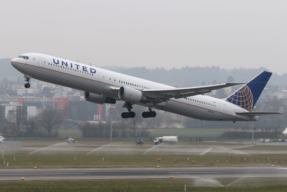 United Boeing 767-400ER