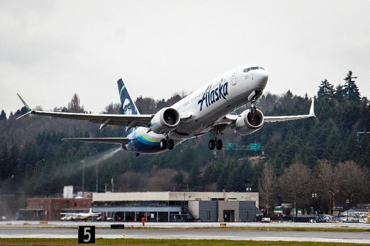 Alaska Boeing 737