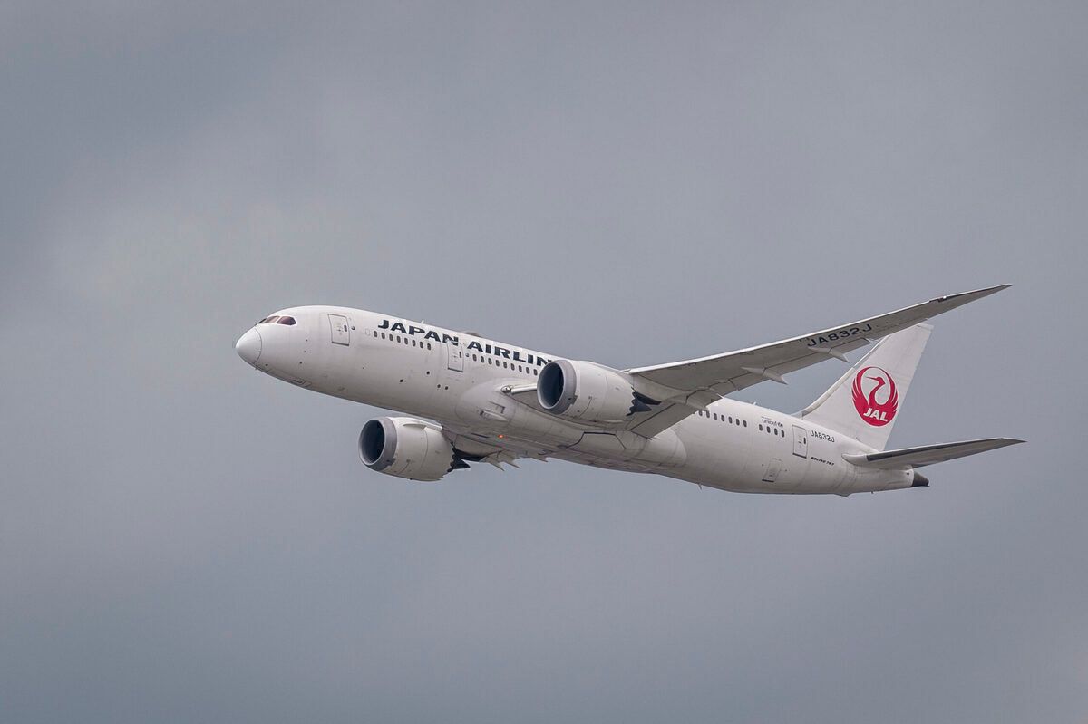 JAL Japan Airlines 787-8