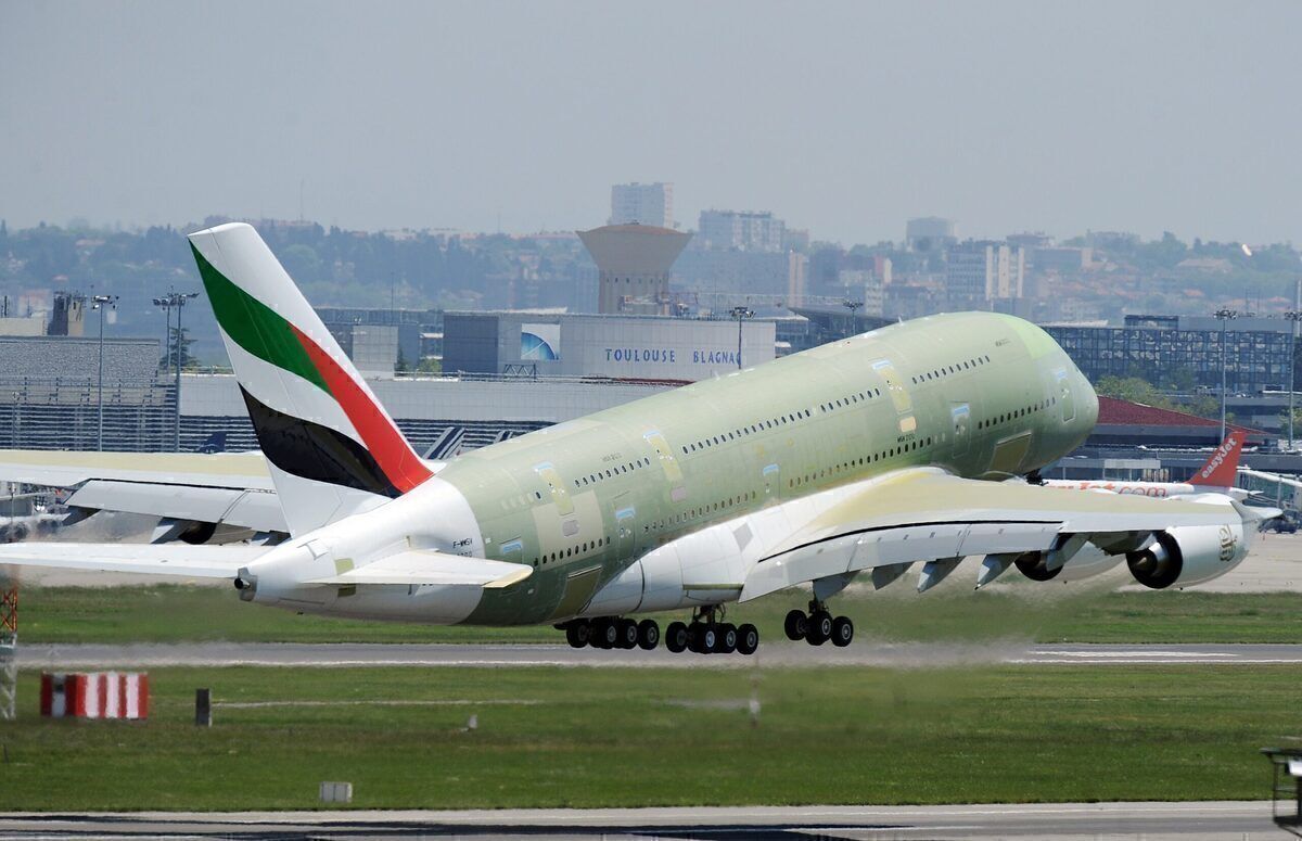 Airbus A380, Final Plane, First Flight