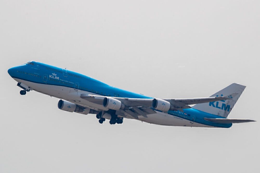 KLM 747-400M combi