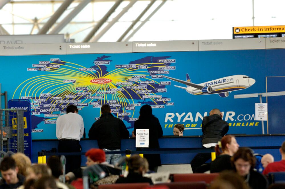 Ryanair ticket counter