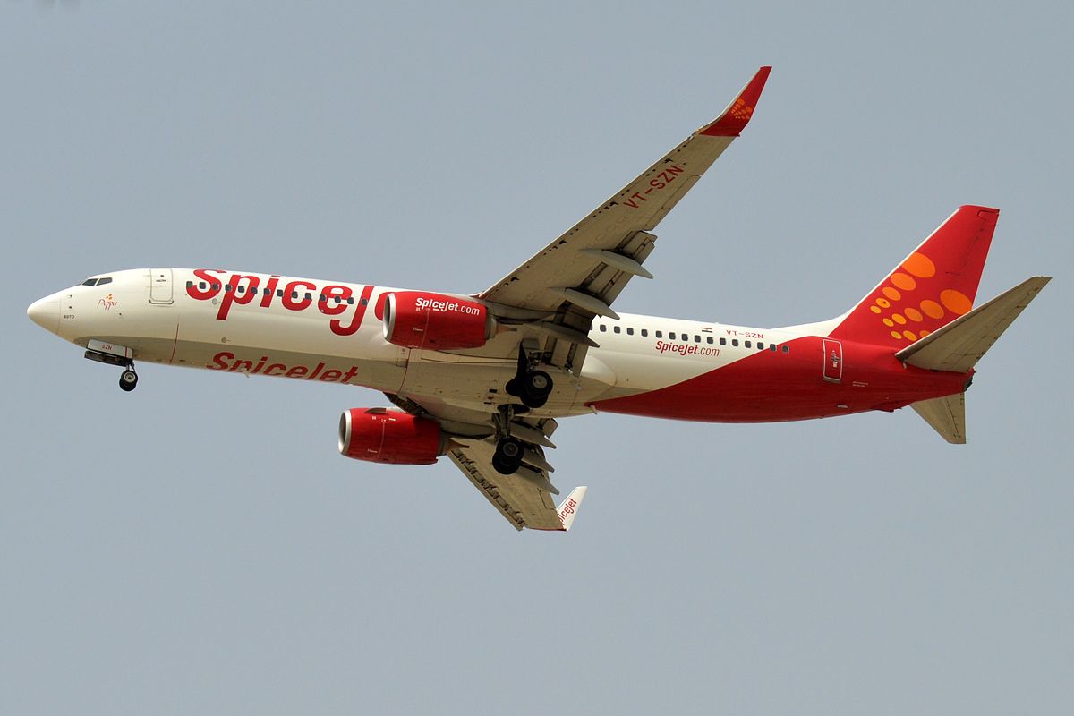 SpiceJet Honors Indian Actor With Special Boeing 737 Livery