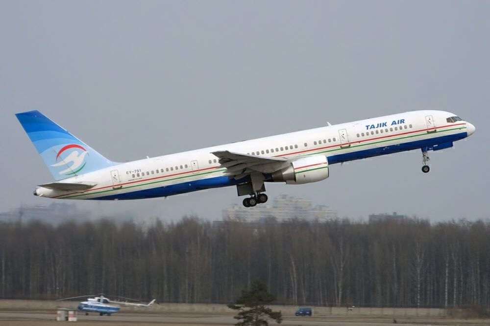 Tajik Air 757