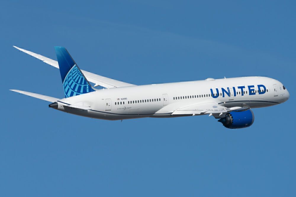 United Airlines Boeing 787-9 Dreamliner N24980