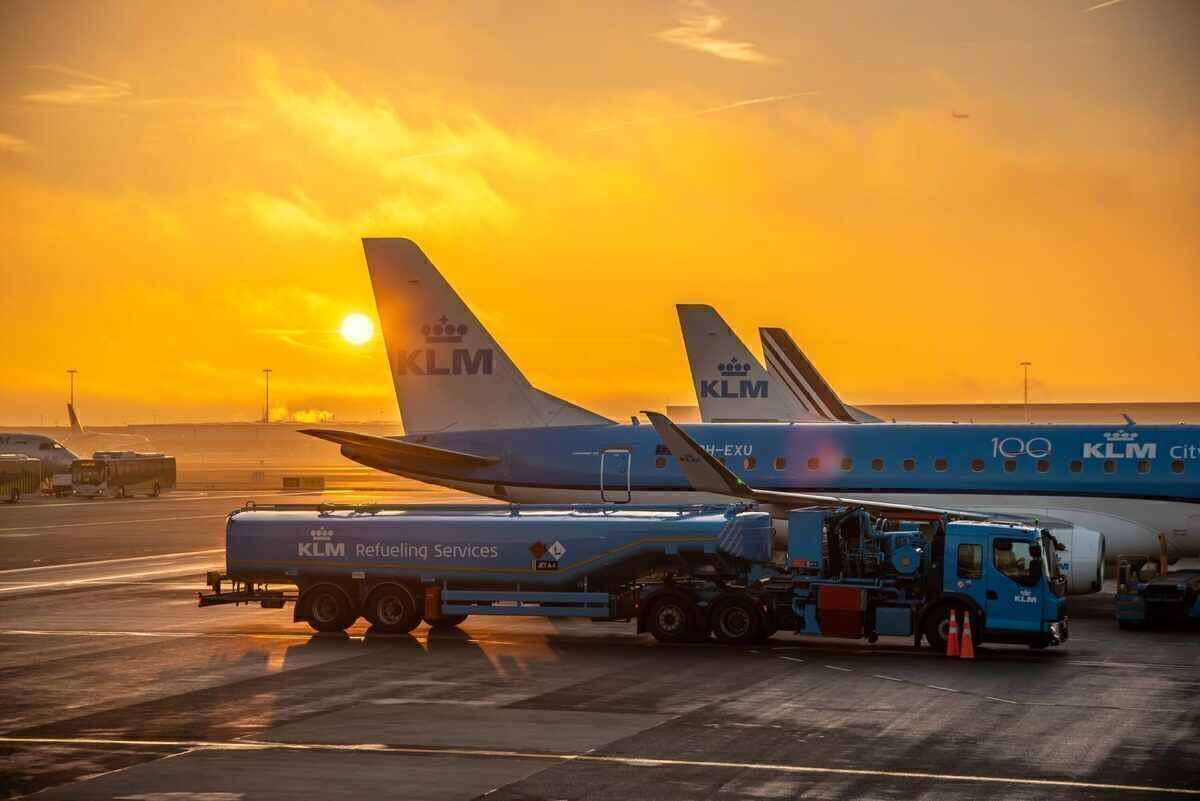 KLM refueling Schiphol