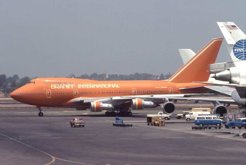 Braniff Boeing 747SP