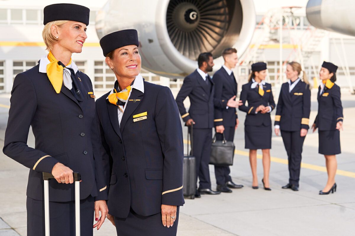 Lufthansa, Employees, Too Many