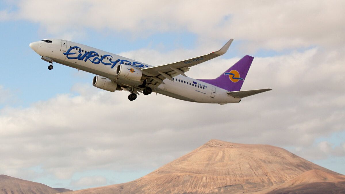 Eurocypria Airlines Boeing 737