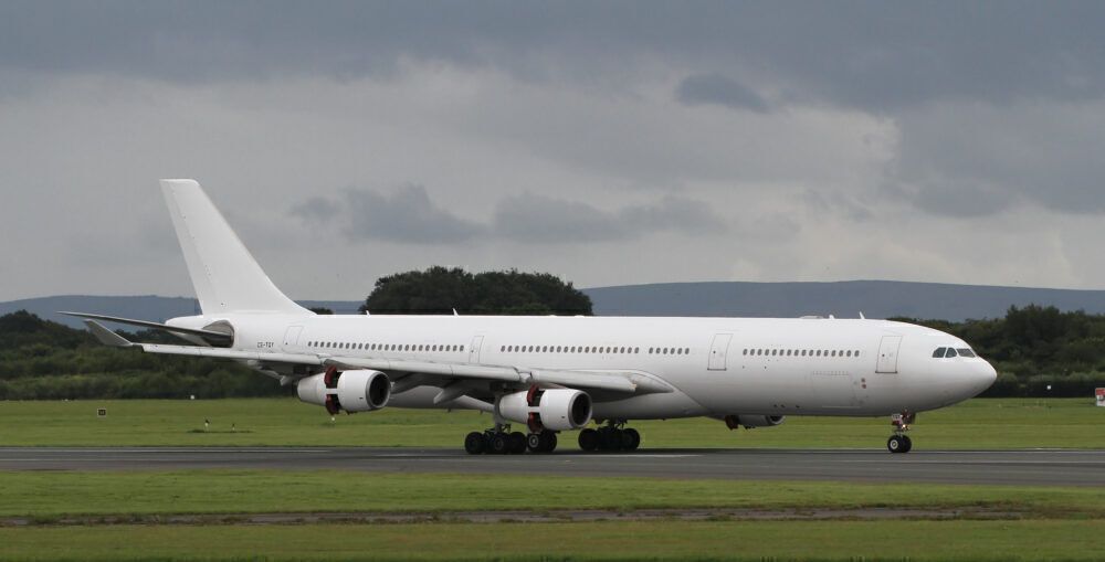 HiFly Airbus A340