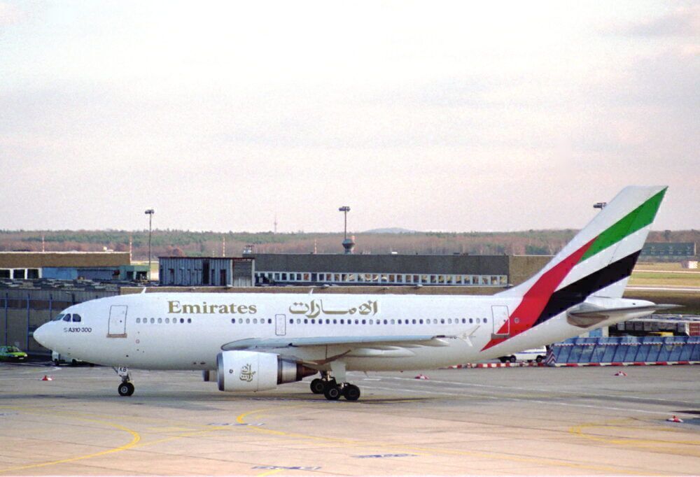 Emirates A310 A6-EKB
