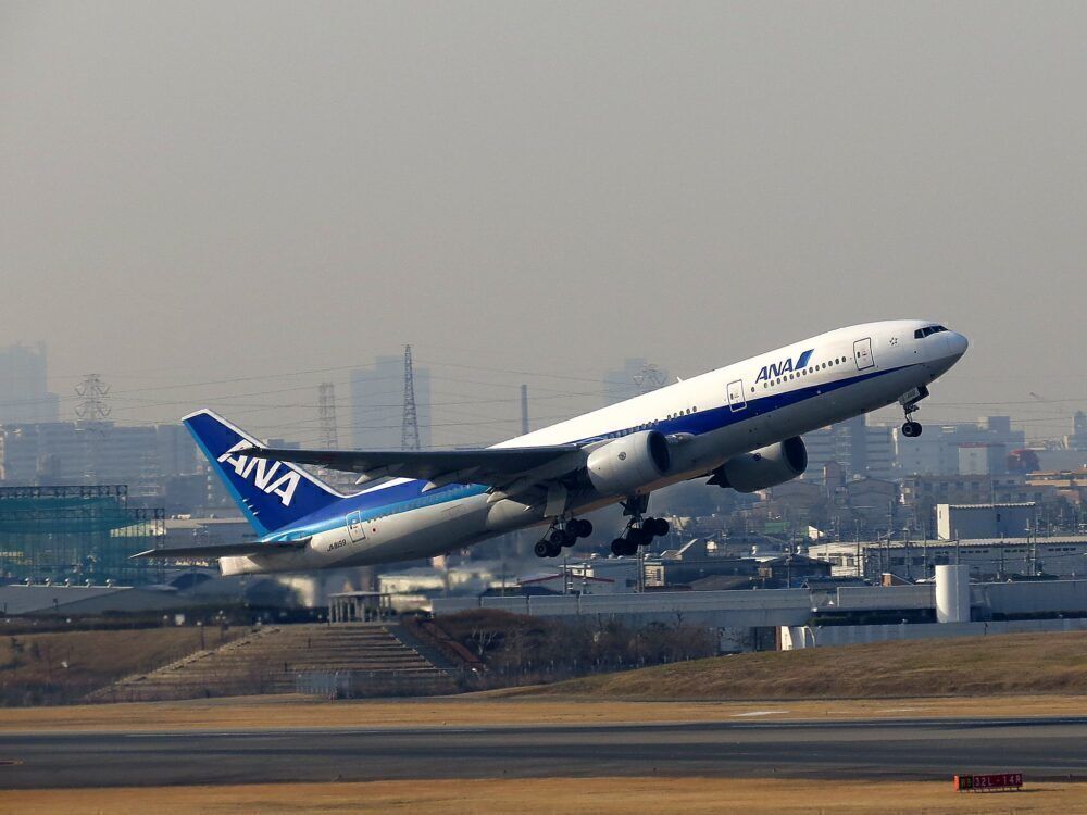 ANA Boeing 777-200