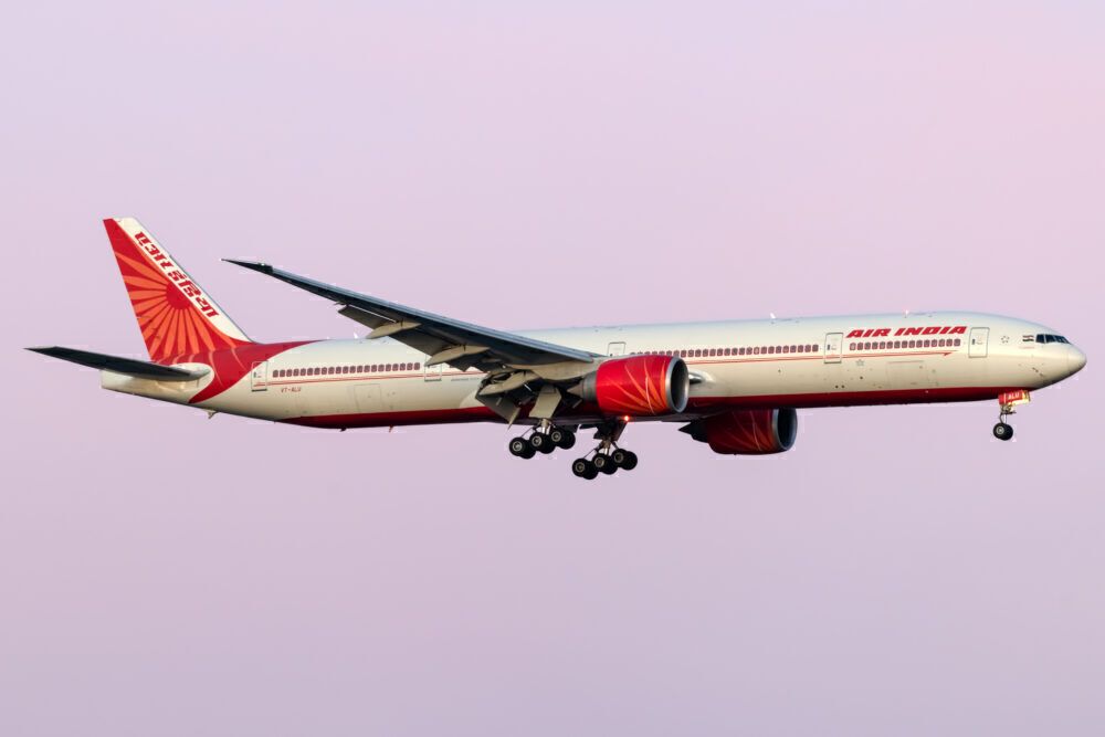 Air India Boeing 777-337(ER) VT-ALU