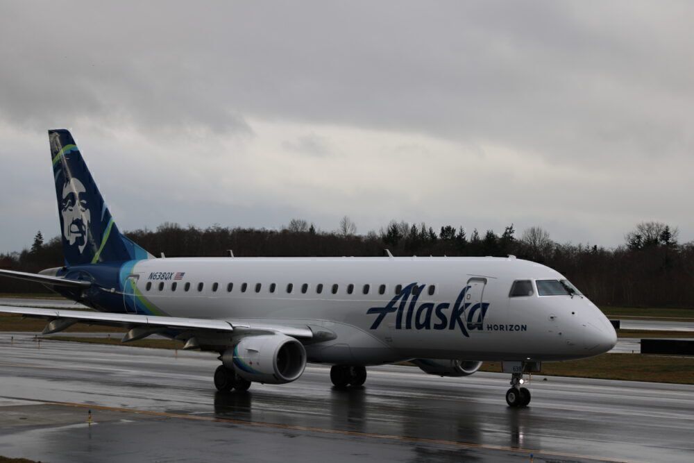 ALaska Embraer E175