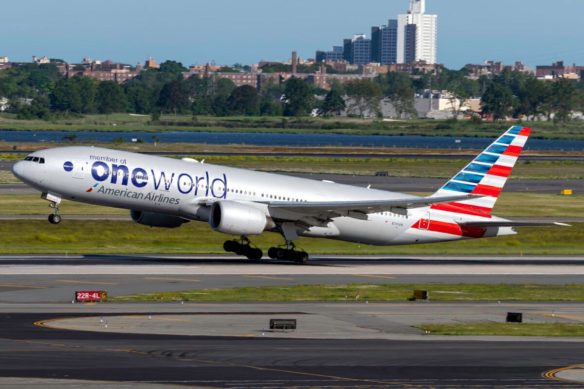 American Airlines (Oneworld Livery) Boeing 777-223(ER) N791AN (3)