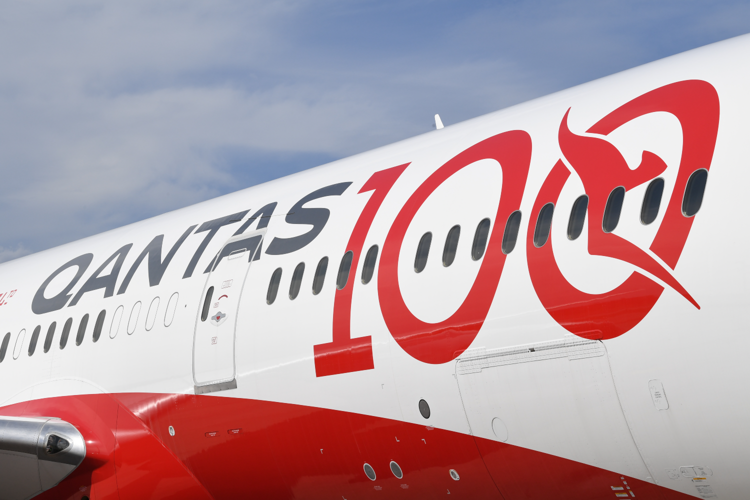 Qantas Boeing 787 painted with 100th Birthday Livery 