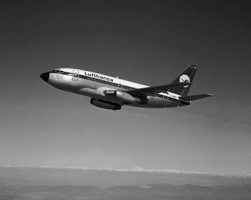 Lufthansa Boeing 737-100 In-Flight