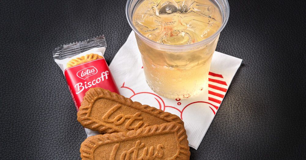 Biscoff Is Back American Airlines Resumes Catering On Flights