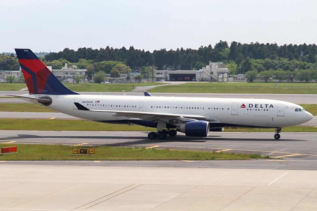 1280px-Delta_A330-200(N855NW)_(4628828482)