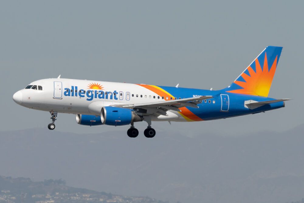 Allegiant Air aircraft coming in for a landing.