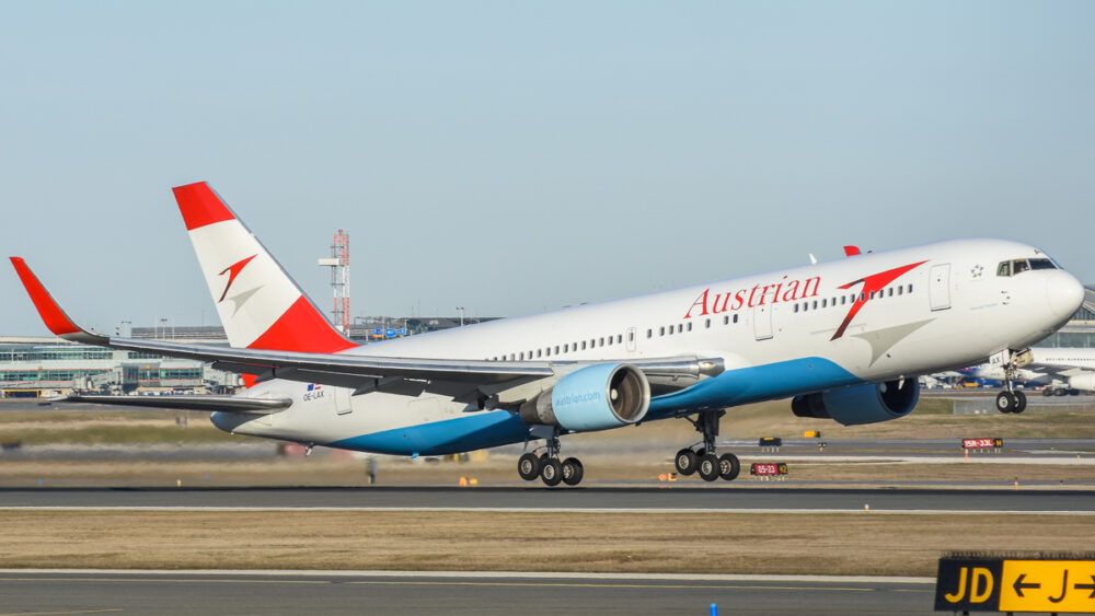 Austrian_Airlines_OE-LAX