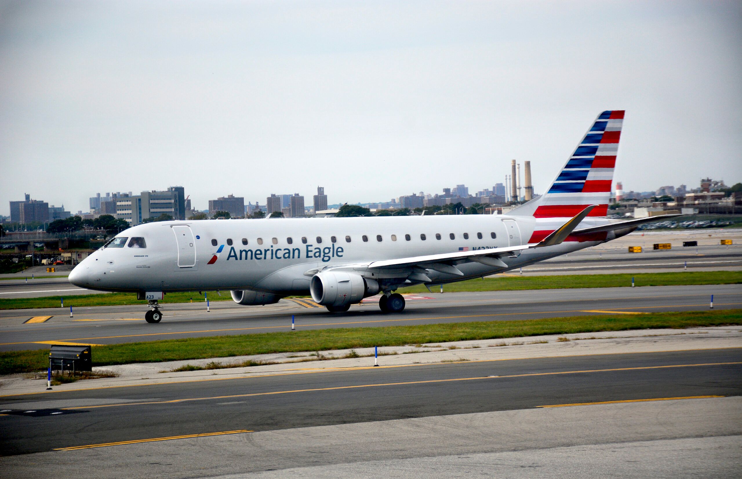 American Eagle E175 taxiing at LaGuardia Airport
