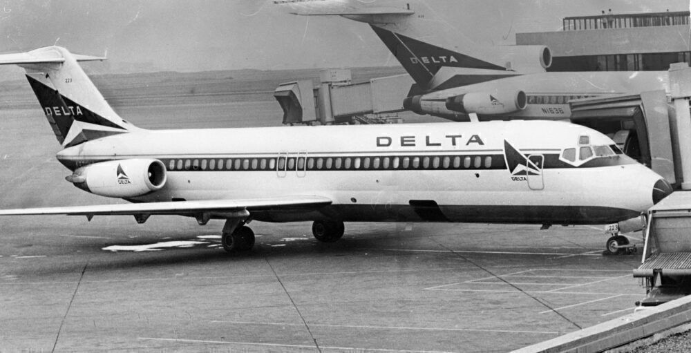 Delta DC-9
