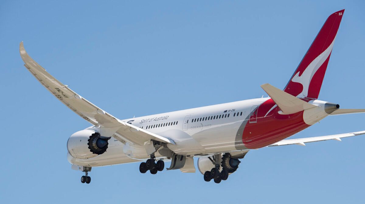 qantas-supermoon-flight-sells-out
