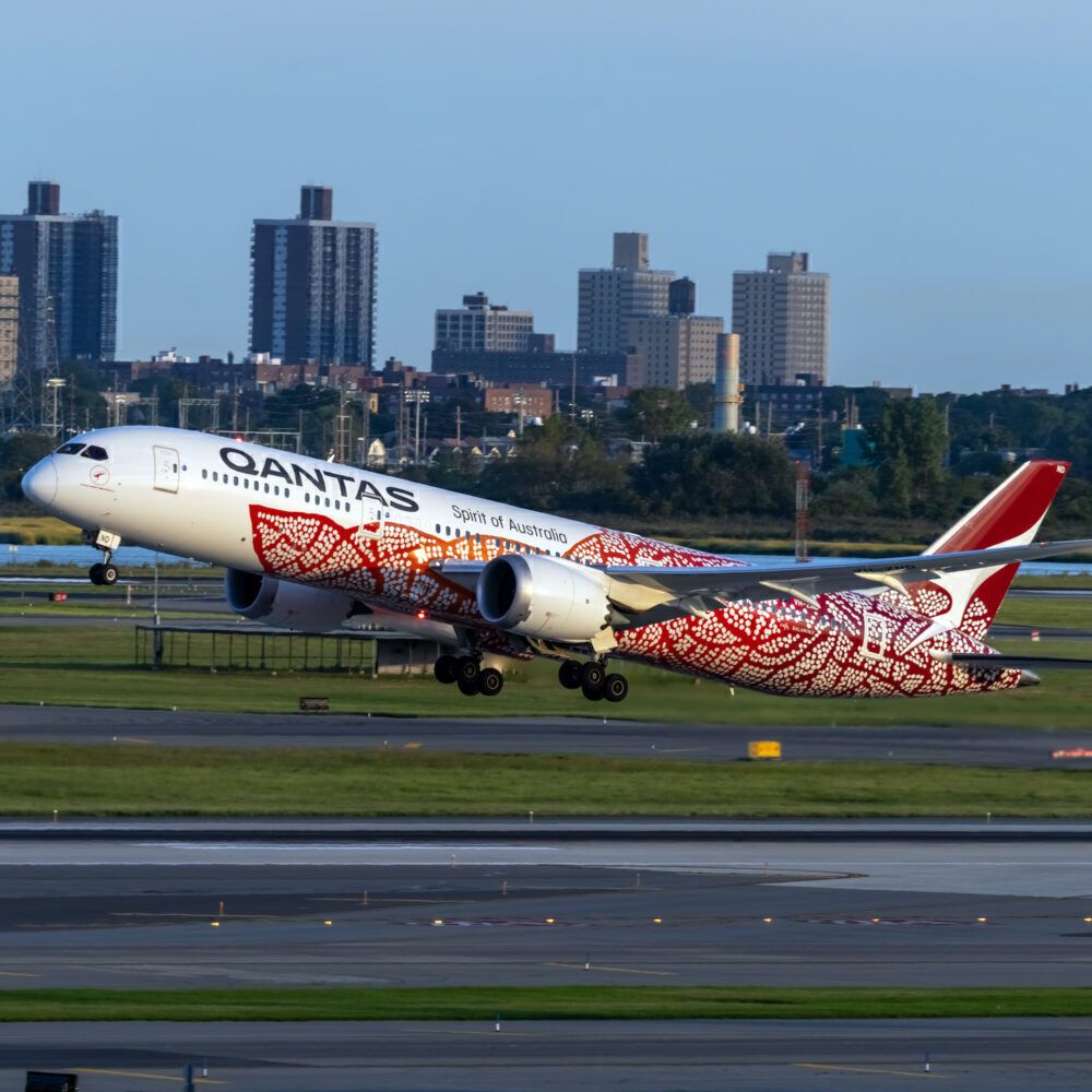 Qantas CEO Alan Joyce Makes Early Exit