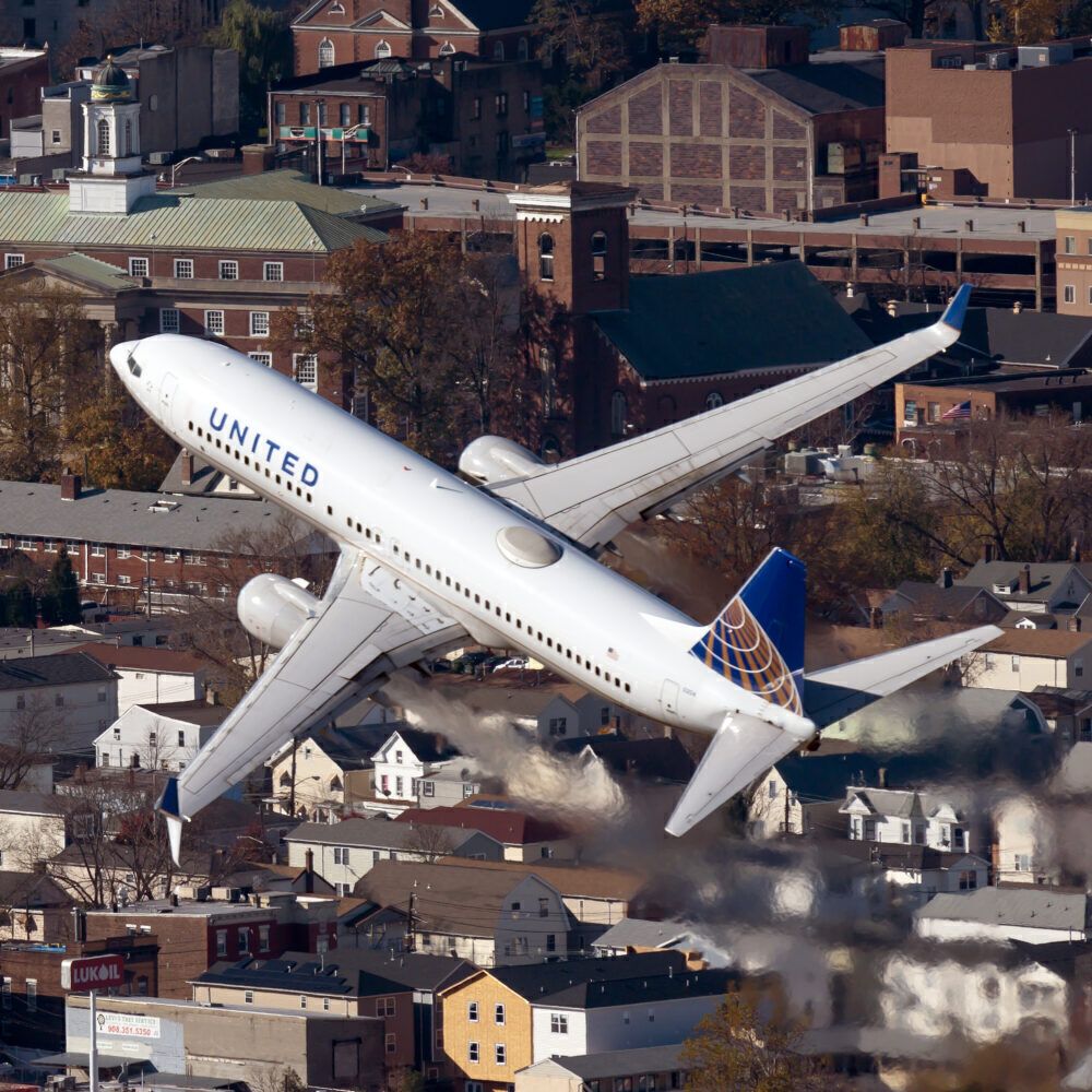 United Boeing 737-700