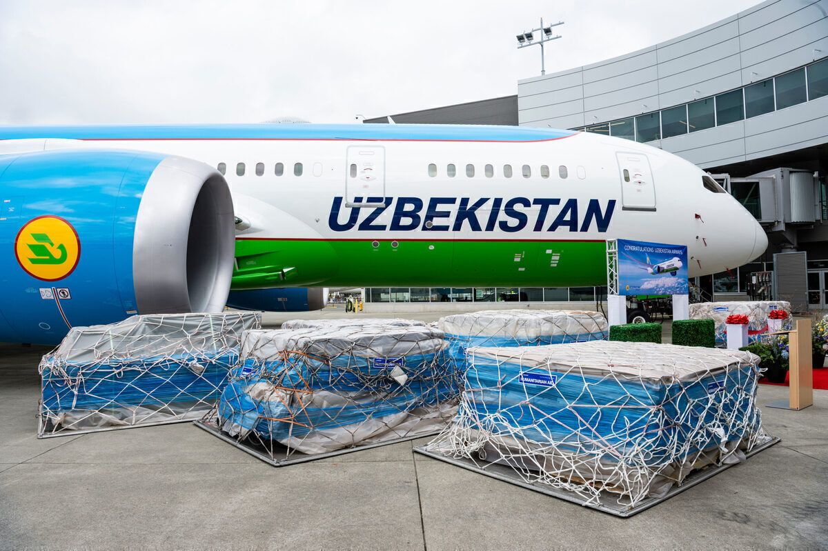 Boeing, Uzbekistan Airways, Humanitarian Aid