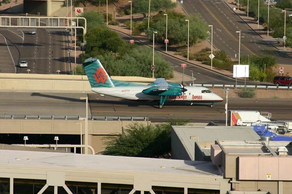 America West Express Dash 8-200