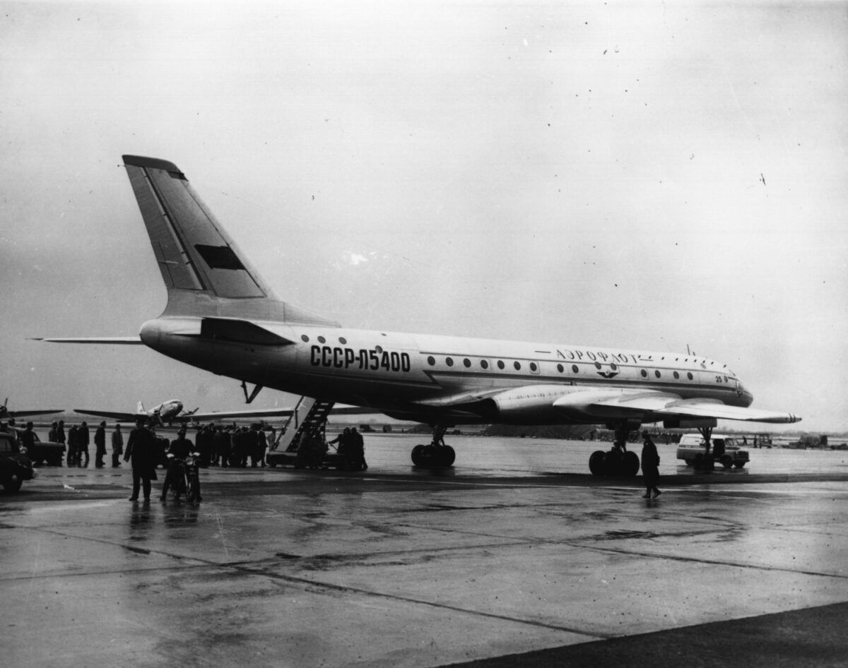 Tupolev TU-104