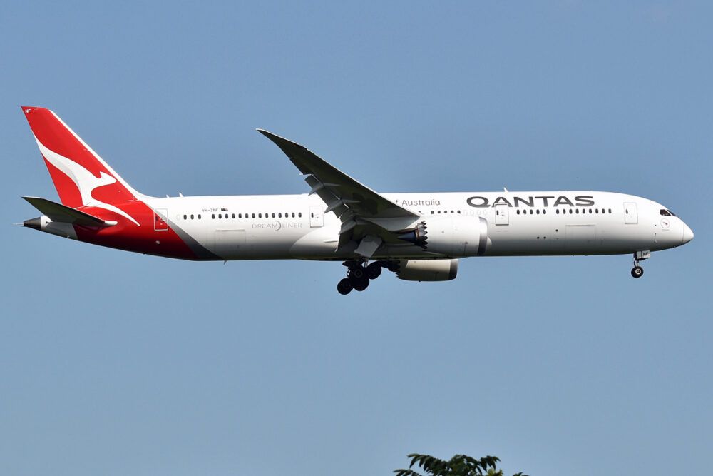 Qantas Boeing 787-9 VH-ZNF